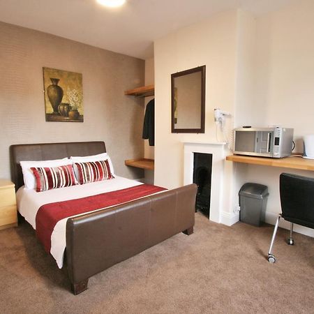 Central Hotel Cheltenham By Roomsbooked Екстер'єр фото
