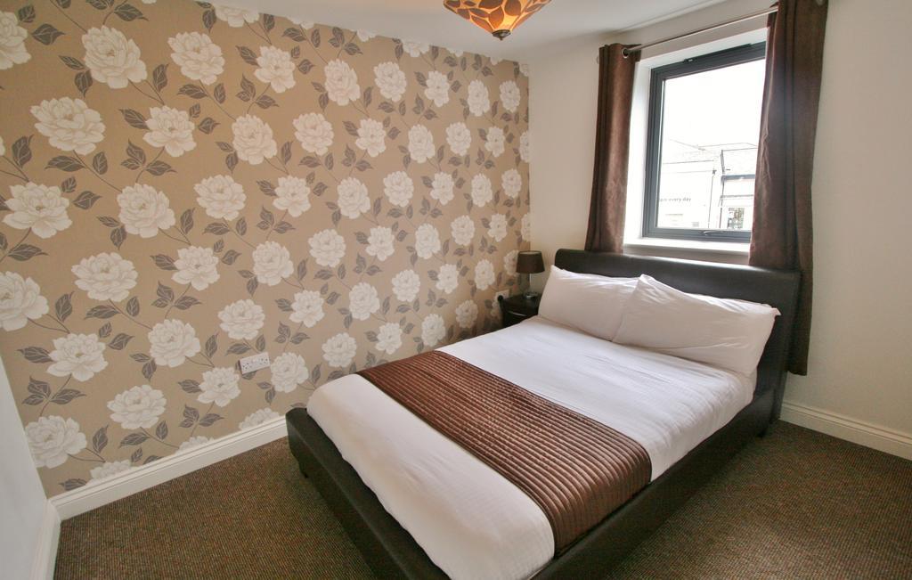 Central Hotel Cheltenham By Roomsbooked Екстер'єр фото